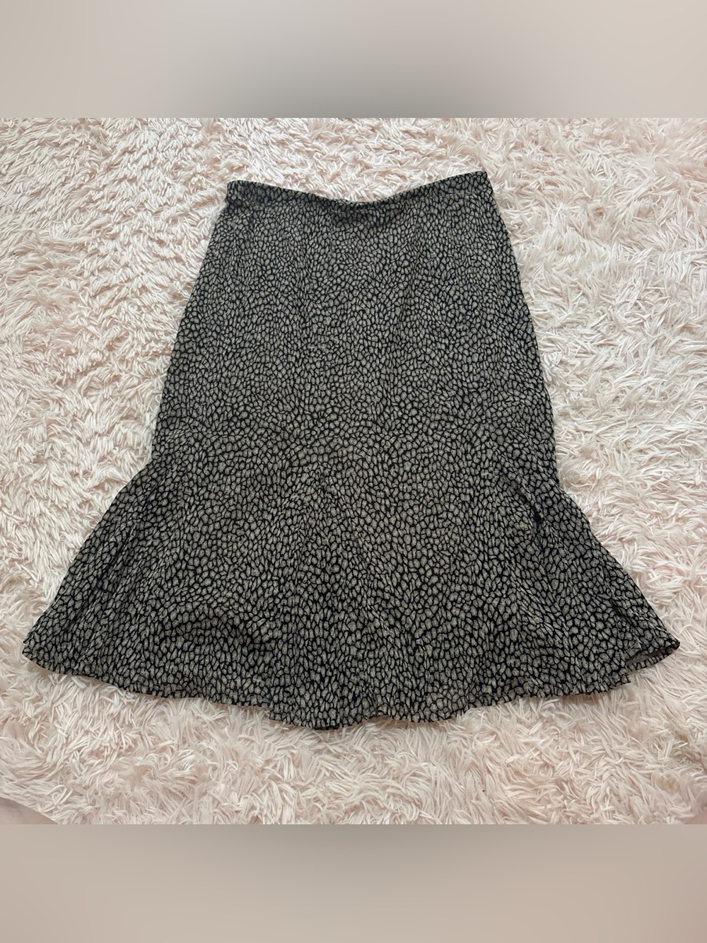 Jh collectibles size small midi skirt